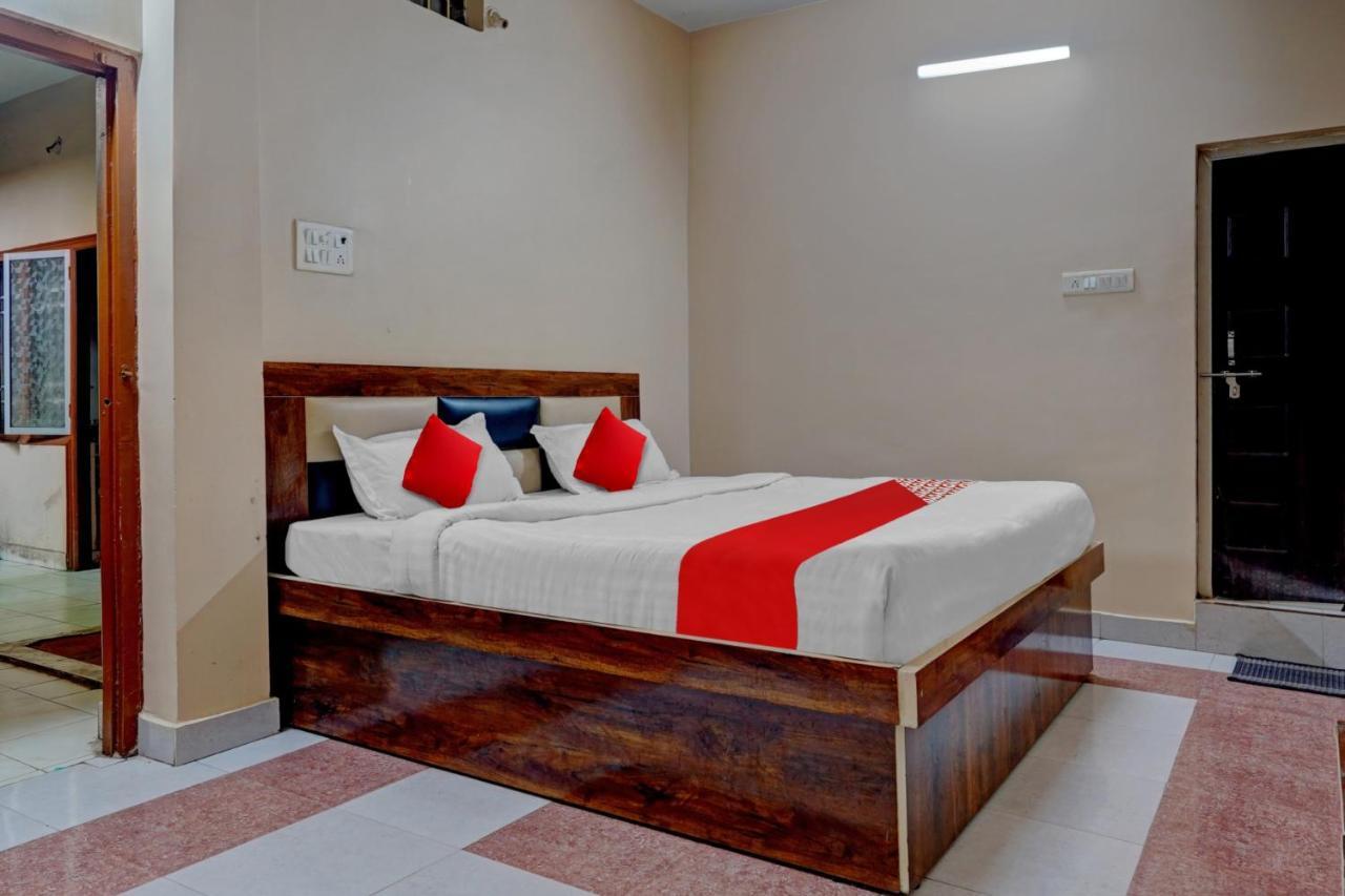 Flagship Hotel Sivam Palace Rāipur Esterno foto